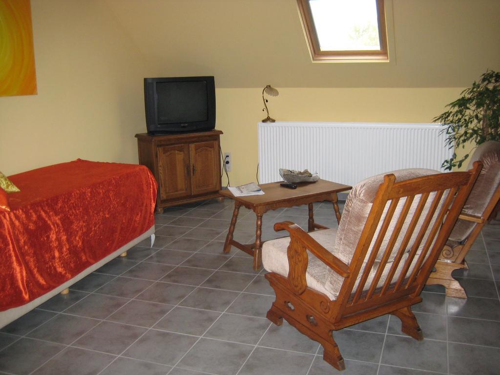 B&B Het Uilennest Bocholt Szoba fotó